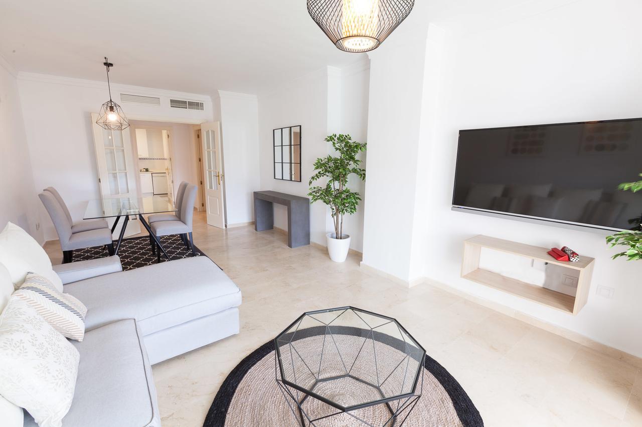 Vacation I Puerto Banus Apt, 24-7 Security, A Minute From The Marina, The Sea And Luxury Shopping Marbellac