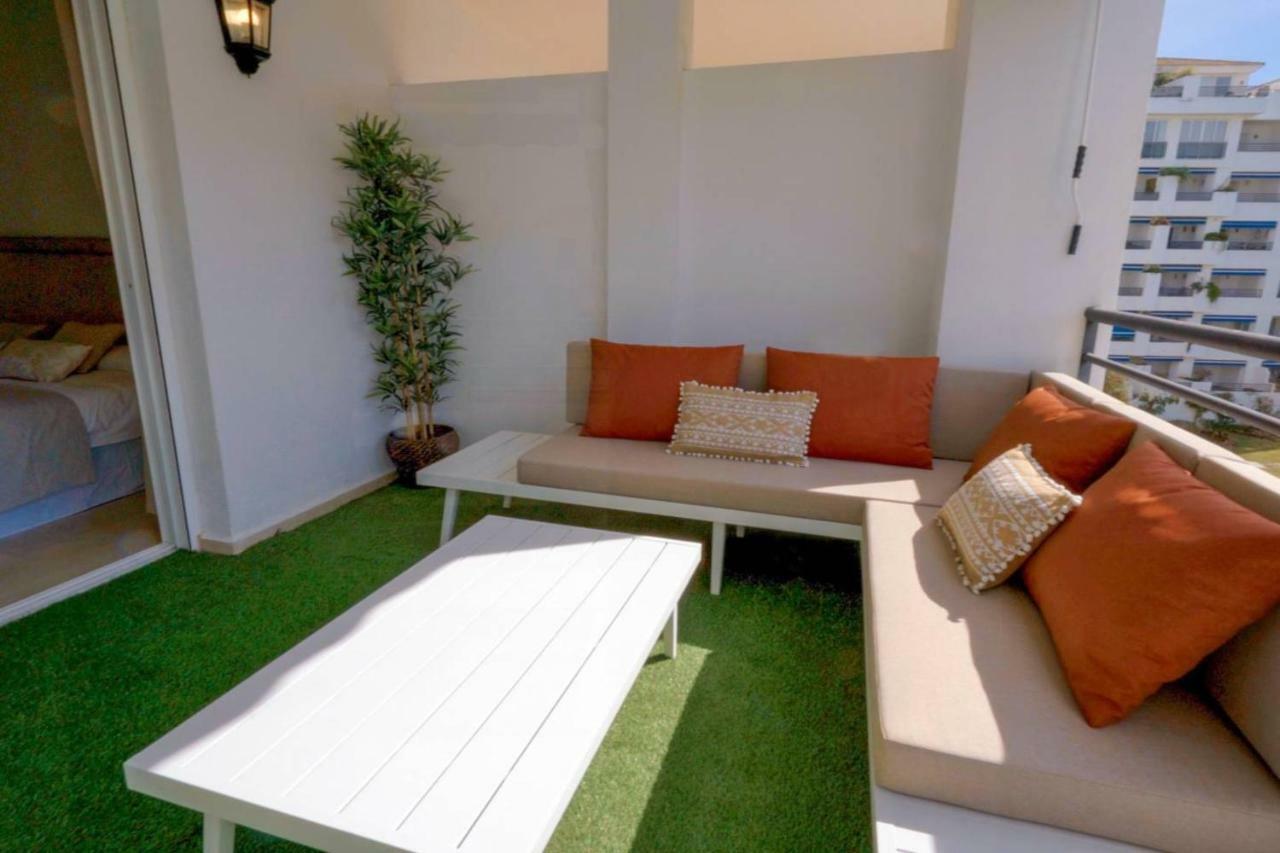 Vacation I Puerto Banus Apt, 24-7 Security, A Minute From The Marina, The Sea And Luxury Shopping *