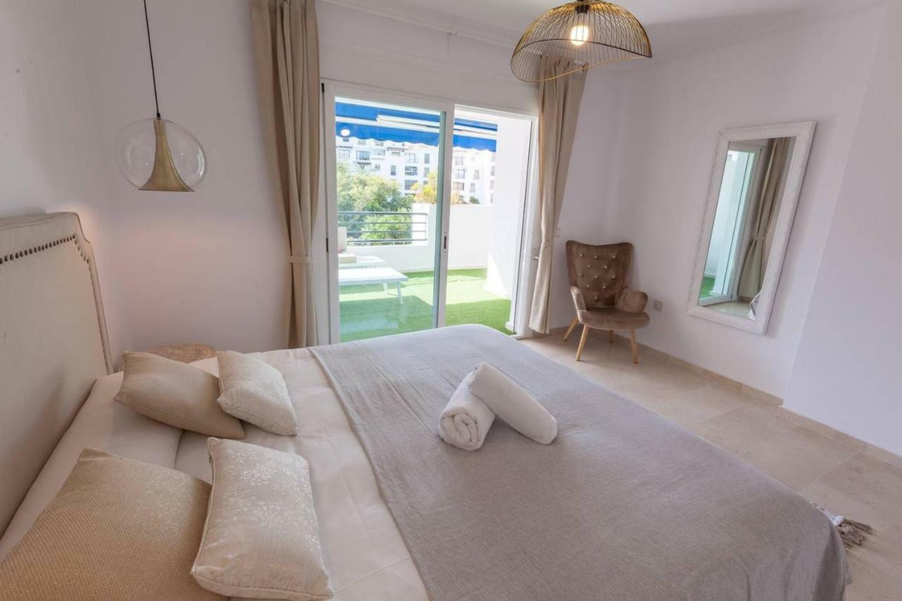 Vacation I Puerto Banus Apt, 24-7 Security, A Minute From The Marina, The Sea And Luxury Shopping Appartement *